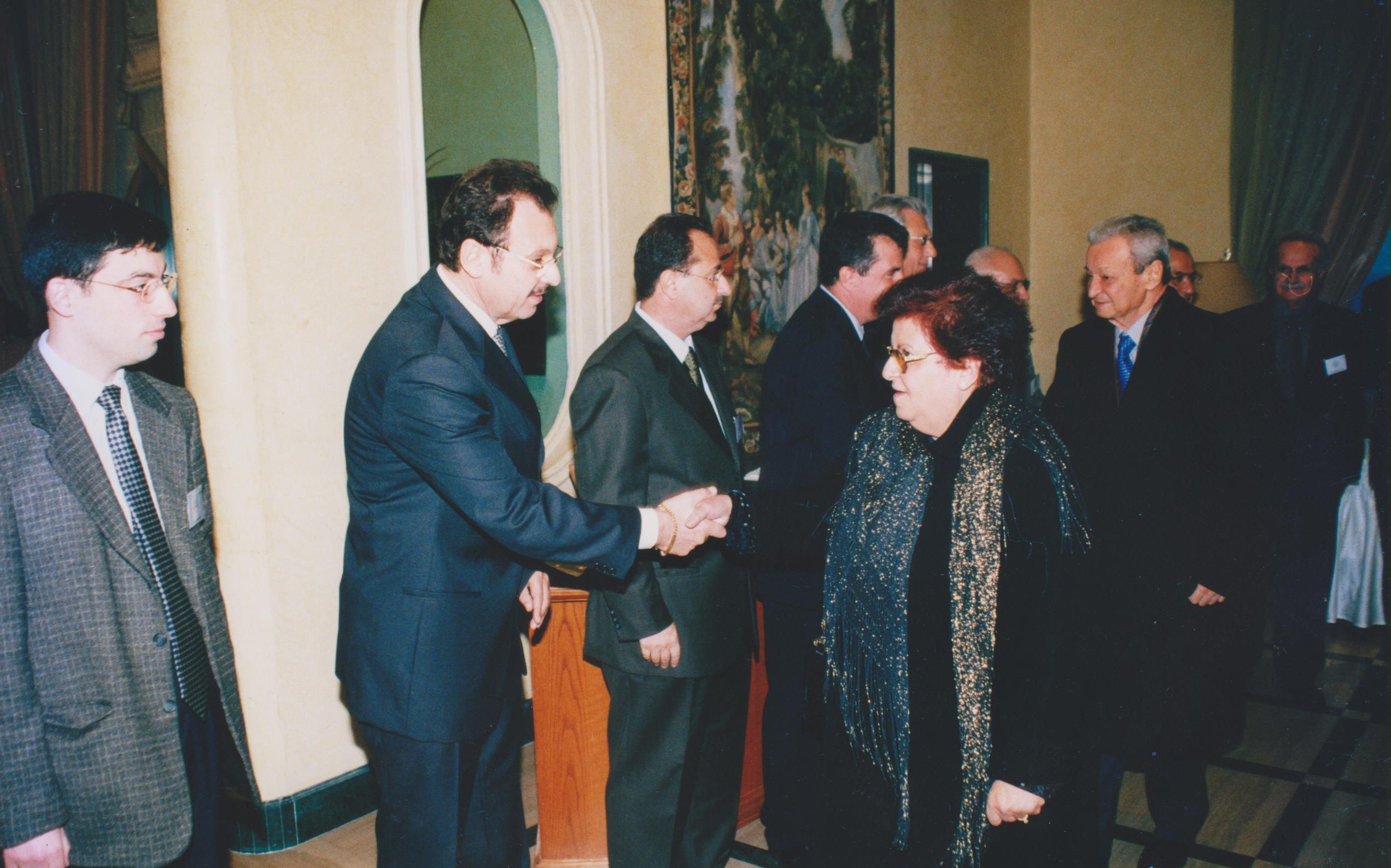 صورة من ألبوم 2001